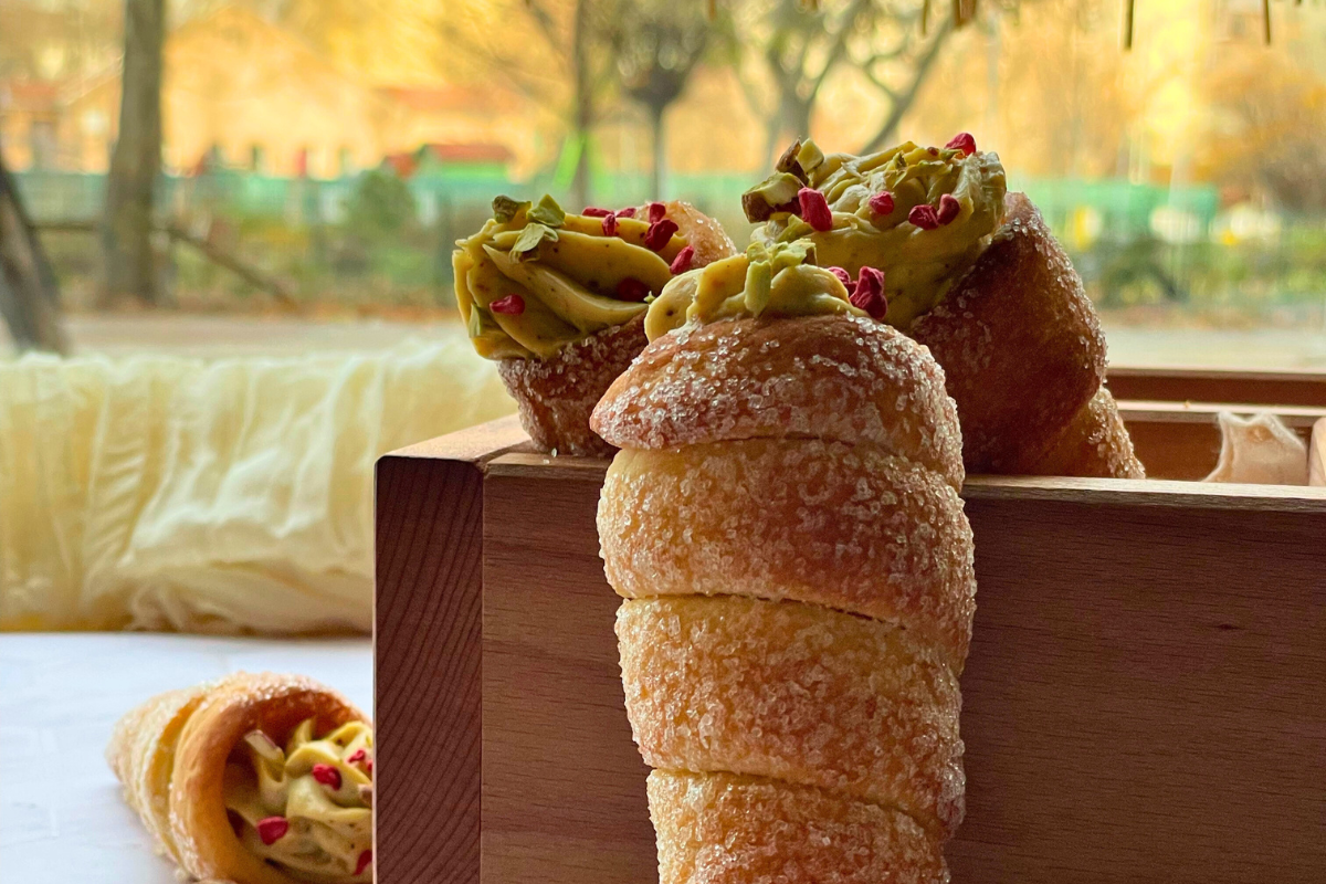 Pisztáciakrémes mini kürtőskalács